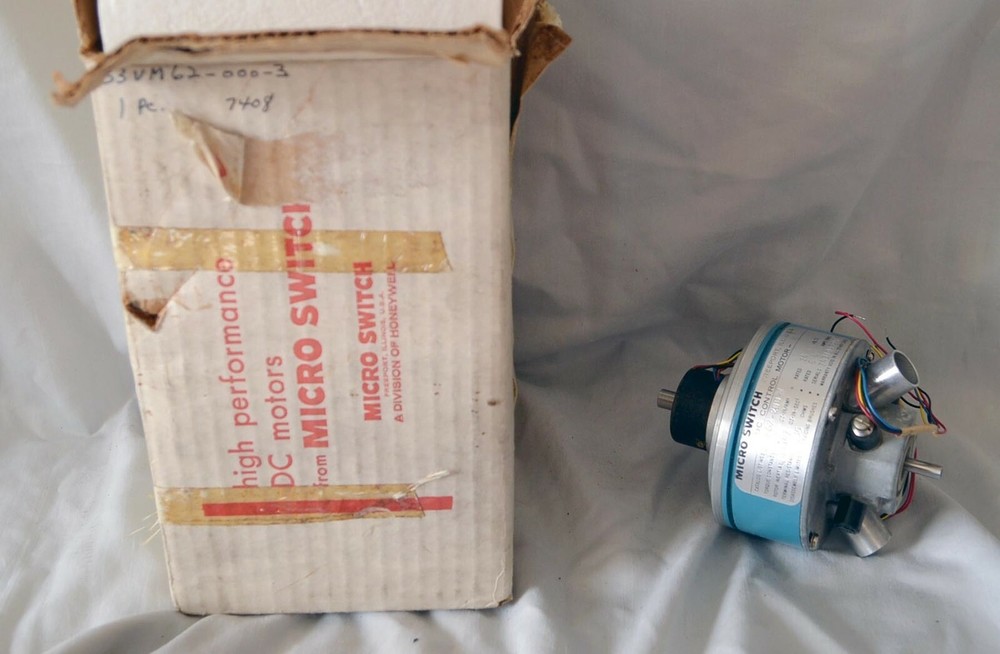 micro switch dc control motor 33vm62-200-1  NEW
