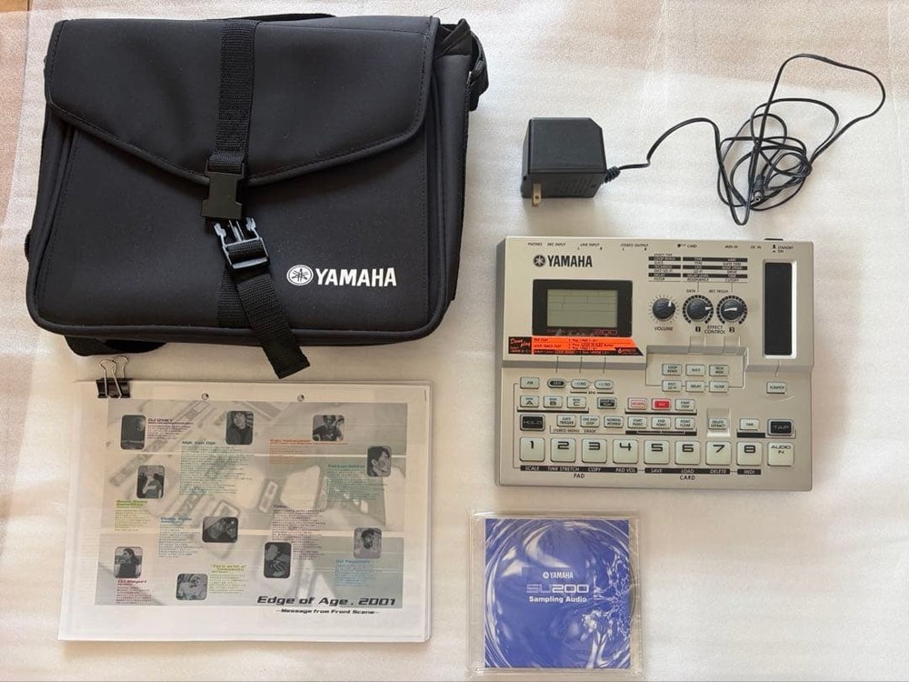YAMAHA SU200 Sampler with Dedicated Bag Sampling CD AC Adapter