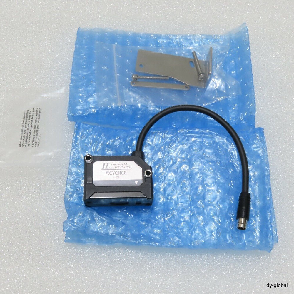 KEYENCE IL-030 Laser Sensor New
