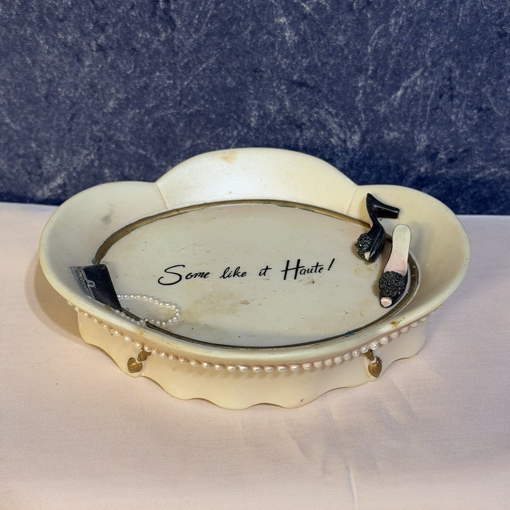 Hand painted Soapdish - Dressed to Thrill - Bathroom 6016L