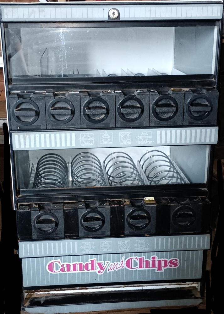Snack Kings Tabletop Mechanical Vending Machine