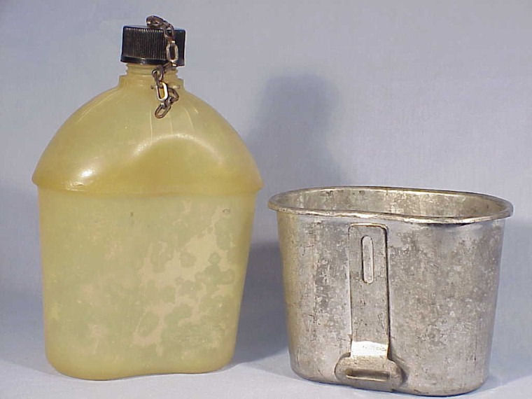 U.S. Army CANTEEN With Plastic Bottle - Marked 1942