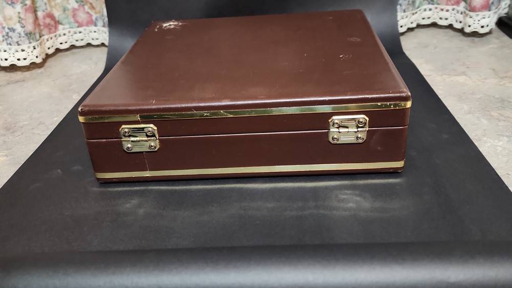 Pristine! Brunswick Centennial Pool ball set + FREE LEATHER custom brief case