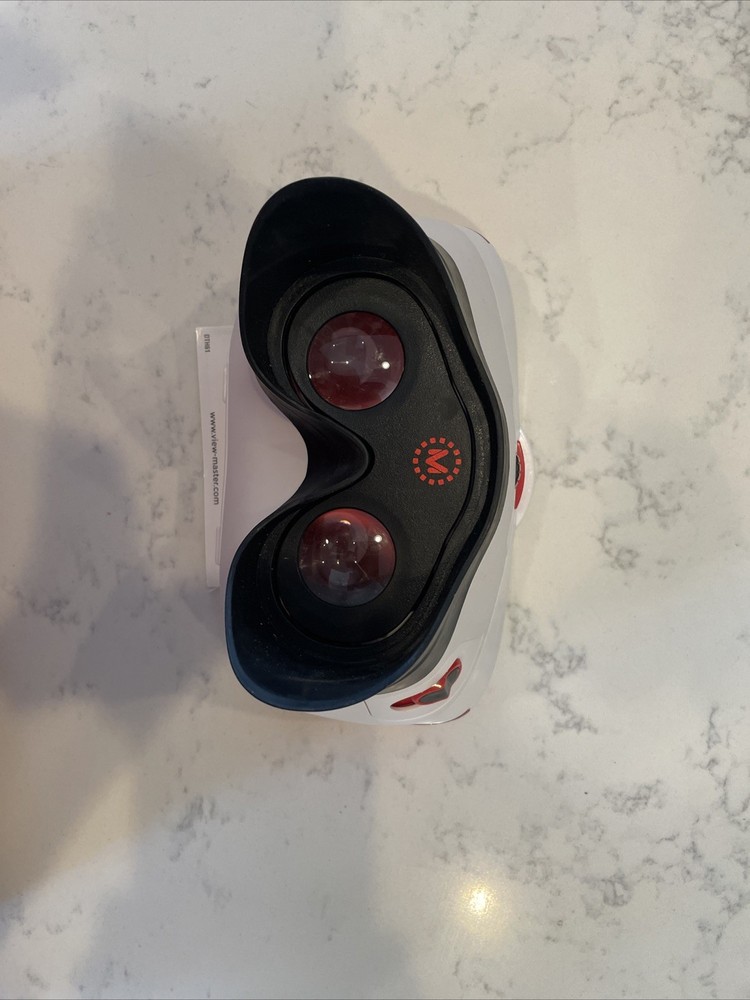 Mattel View Master Deluxe Virtual Reality VR Smartphone Viewer DTH61 Starter Set