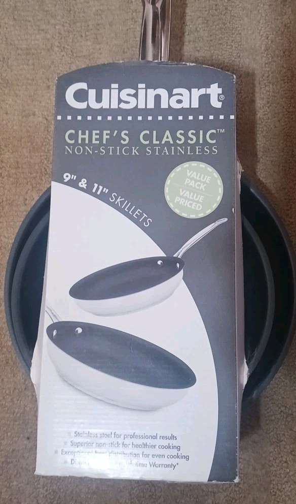 Cuisinart 9" 11" 2-Pan Set -NEW!