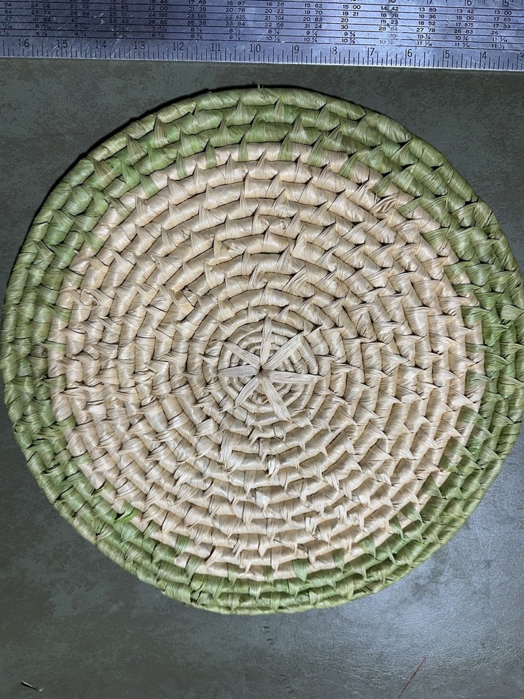 Large Wicker Rattan Trivet/Charger EUC