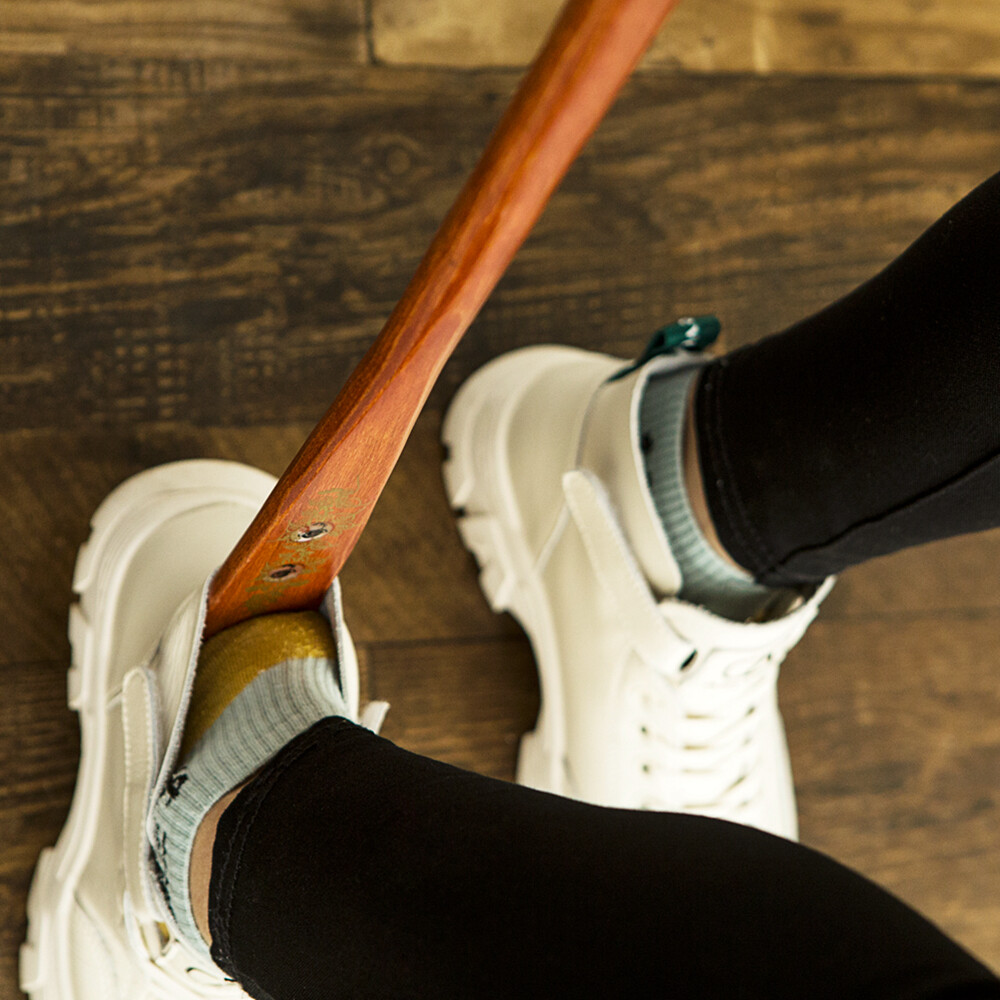 Extra Long Shoe Horn Tool Wood Handle 21.5" Shoehorn For Daily Aid Stick Boots