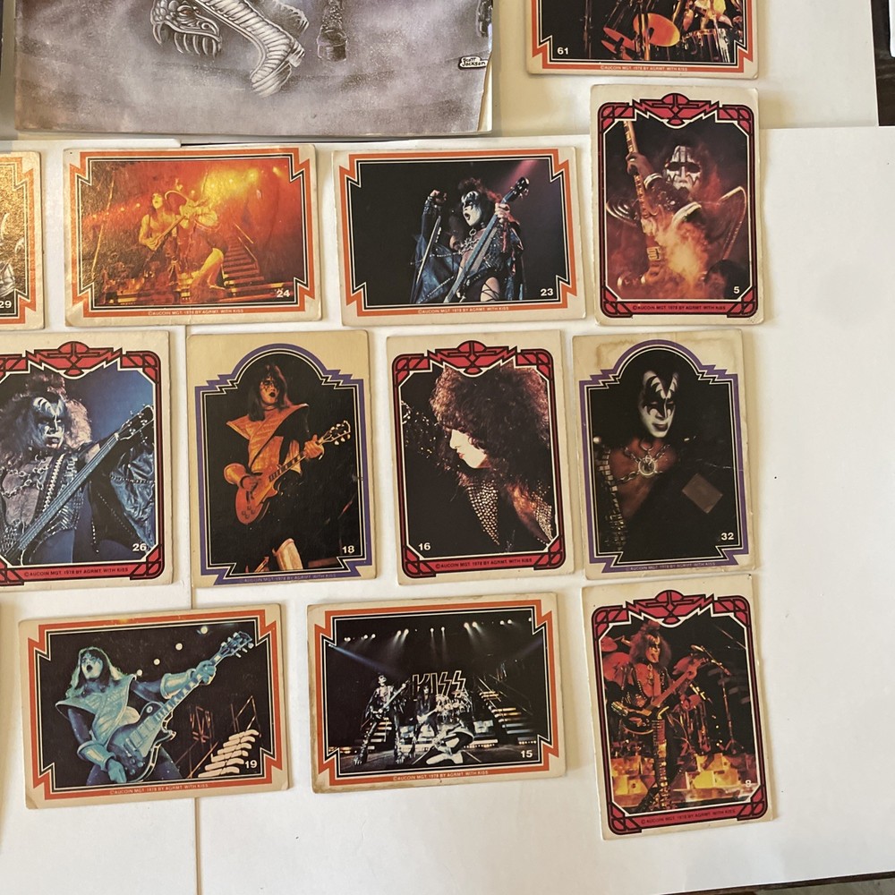 kiss memorabilia Lot - Puzzle Cards, Ace KISS Army Card, Comics, 8 X 10