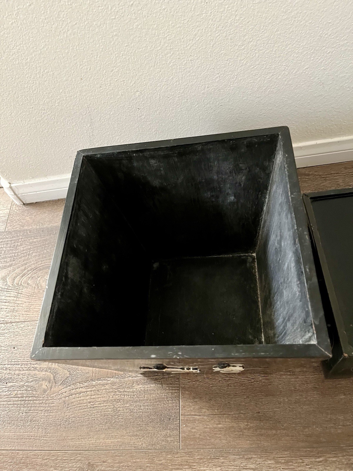 Chinese Black Lacquer Planter/bin/trash Can With Mother-of-pearl Figures 17”