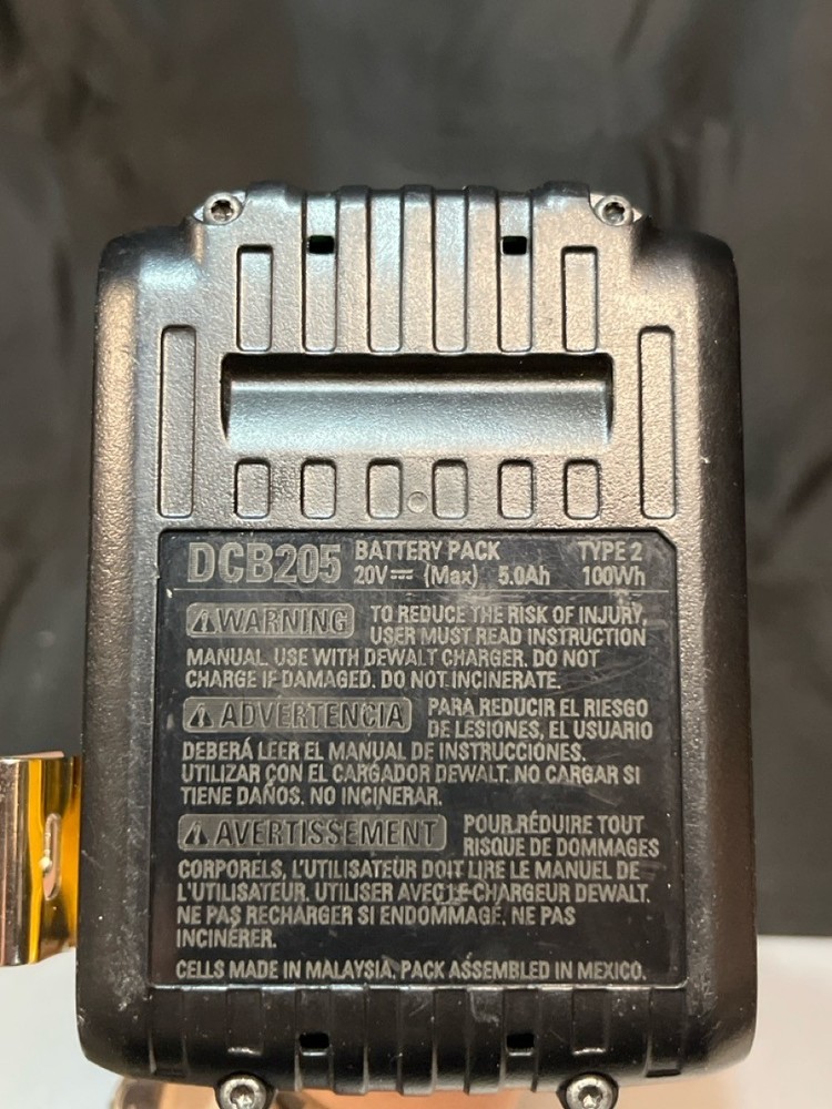 DEWALT HAMMER DRILL MODEL DCD1007 (H83005283)