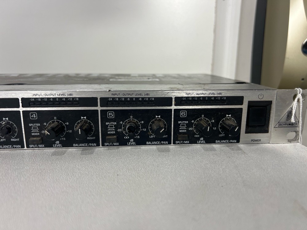 BEHRINGER MX882 (P03041668)