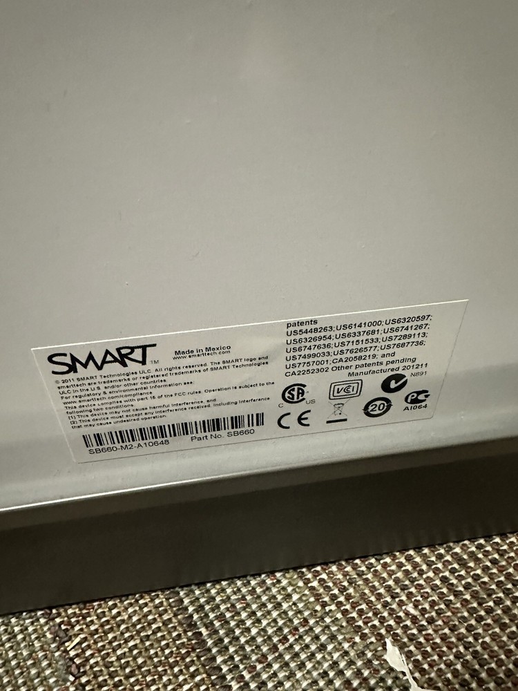 smart technologies UF70 Projector With SB660 Interactive Smart Board