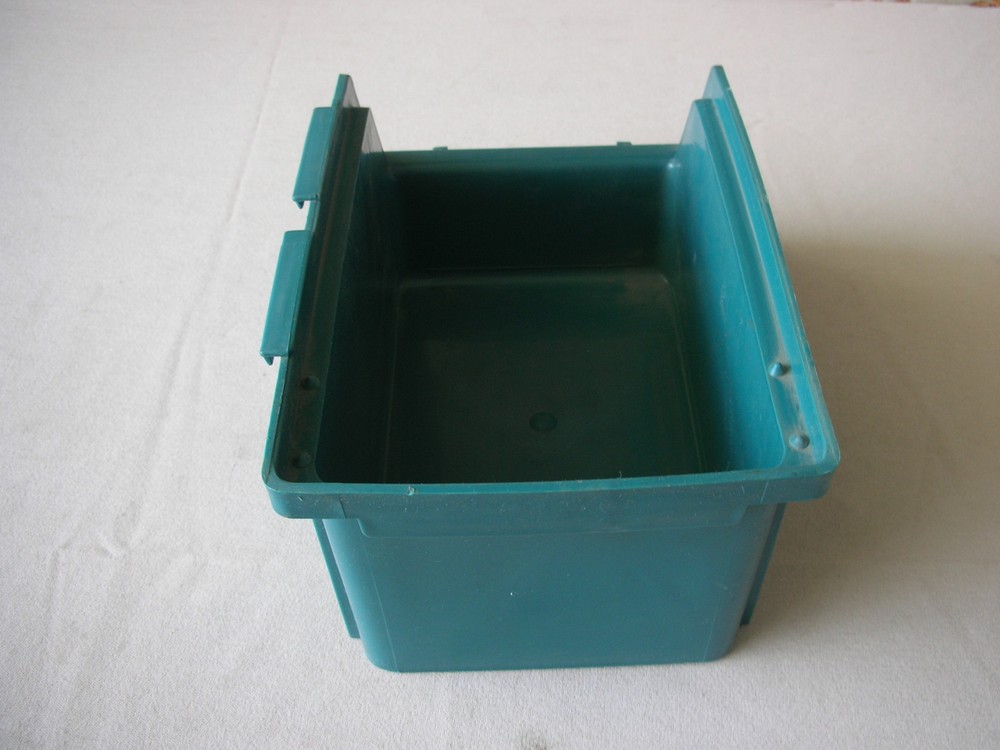 Alfa 3 Alfredo Martini Wolf's Mouth Container