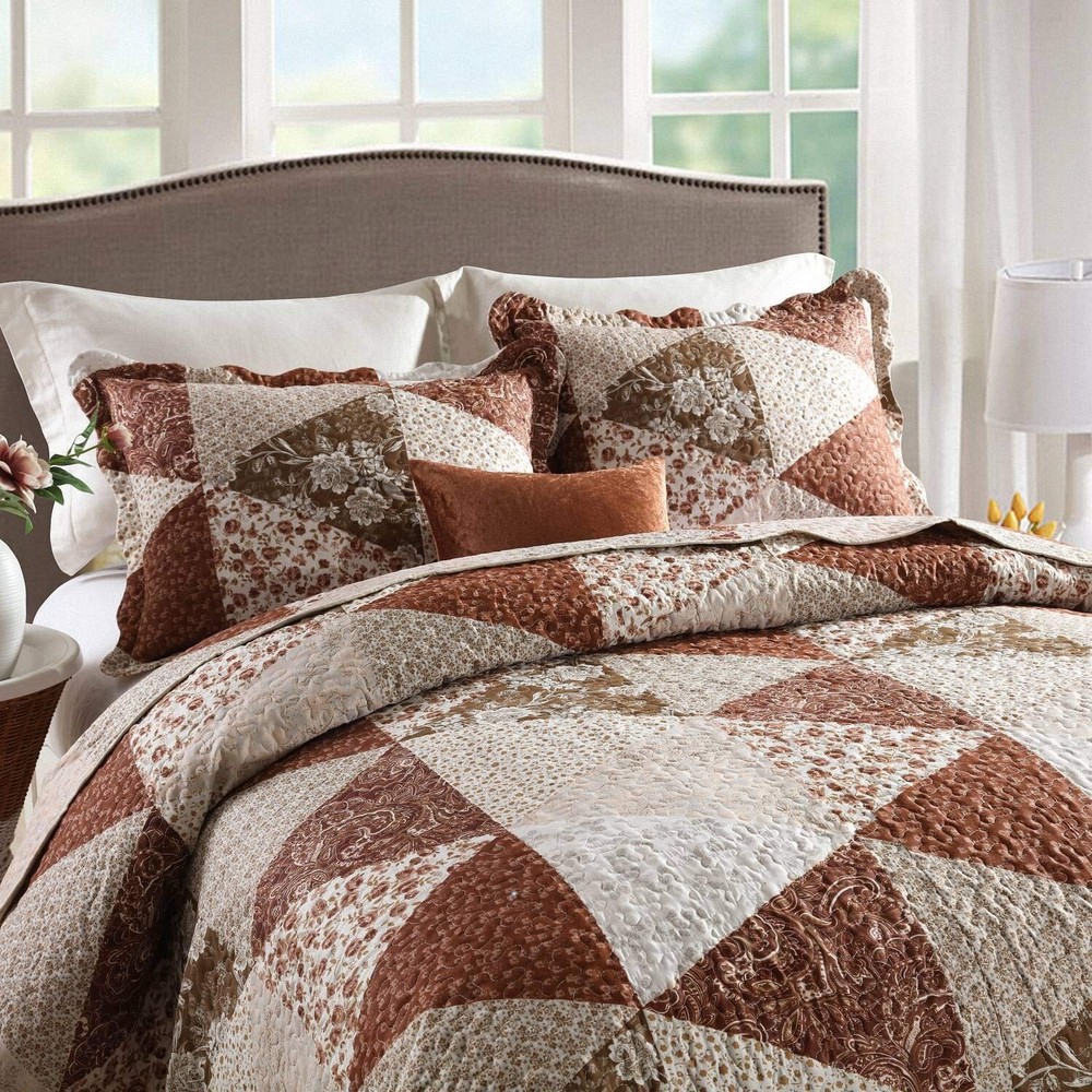 HoneiLife Queen Size 3 Piece Microfiber Quilt Set - Brown Triangle Pattern, 9...