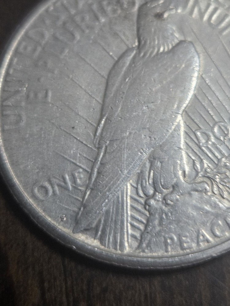 1922 S peace dollar circulate it from San Francisco MINT