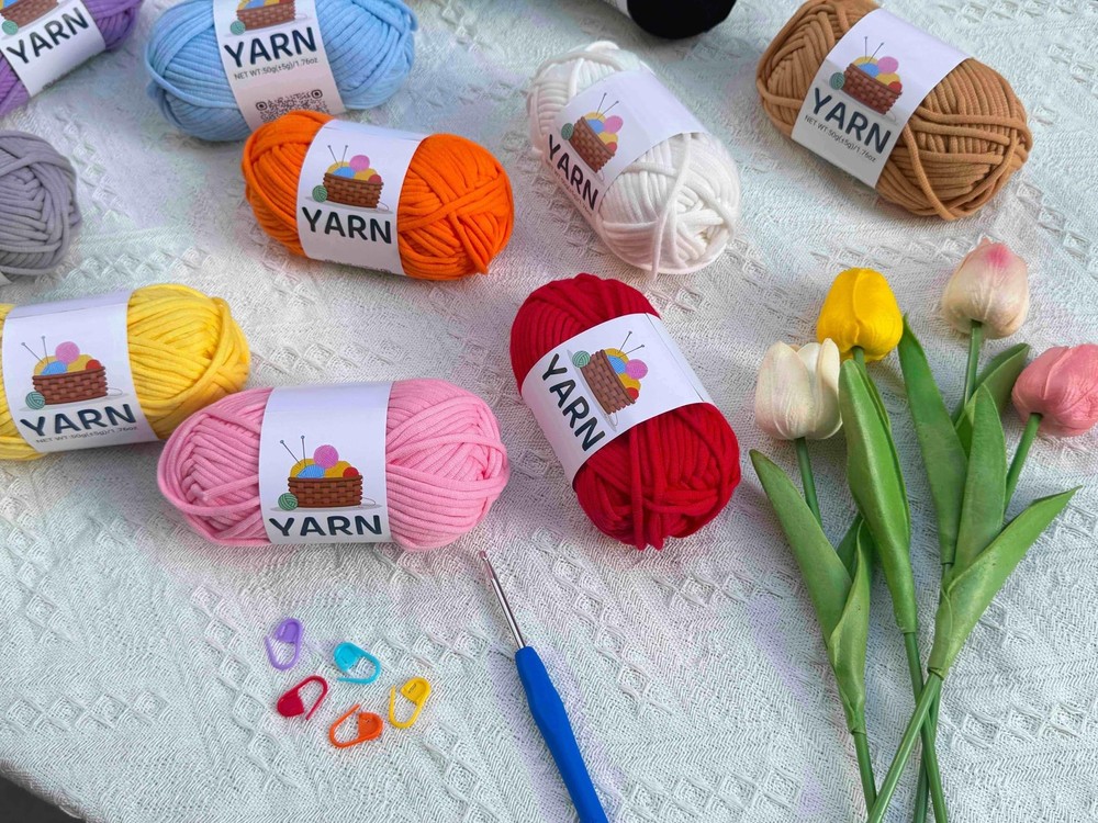 24 Beginner Yarn for Crocheting,Beginner Yarn White
