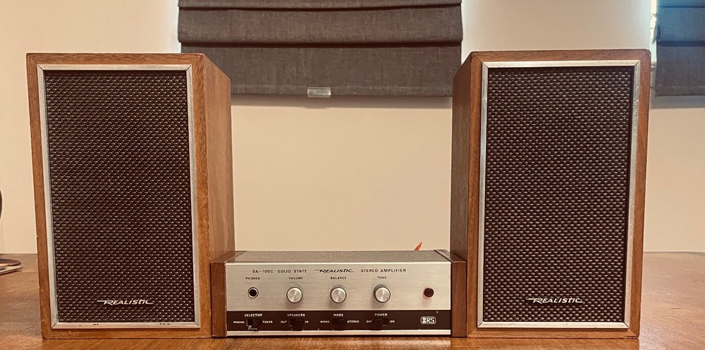 REALISTIC SA-100 Amplifier +Minimus 8  Speakers -Compact System