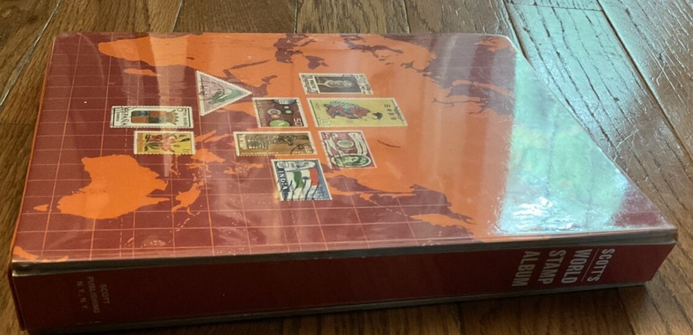 Scott’s World Stamp Album Book Postage Stamp Album 1973/ 4 Stamps Inside/Collect
