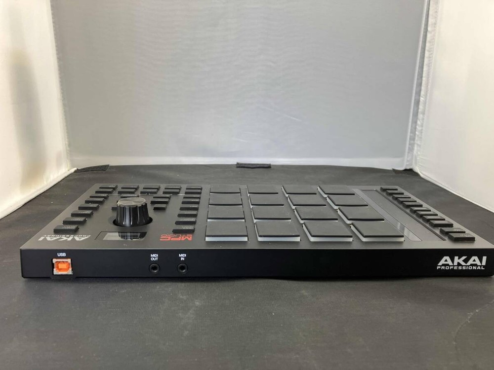 AKAI Professional MPC Studio 2 USB MIDI Controller 16 Pads Tested w/ USB Cable
