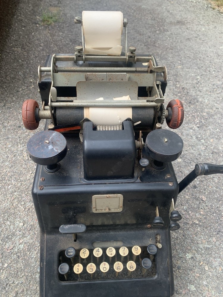 Vntage Dalton Adding Machine. (Not Tested)