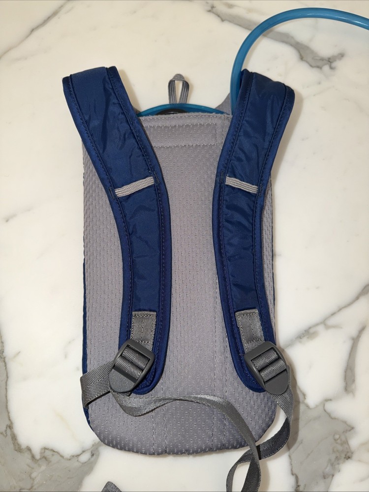 Camelback YOUTH Skeeter Hydration Backpack w/ Bladder (needs bite piece)