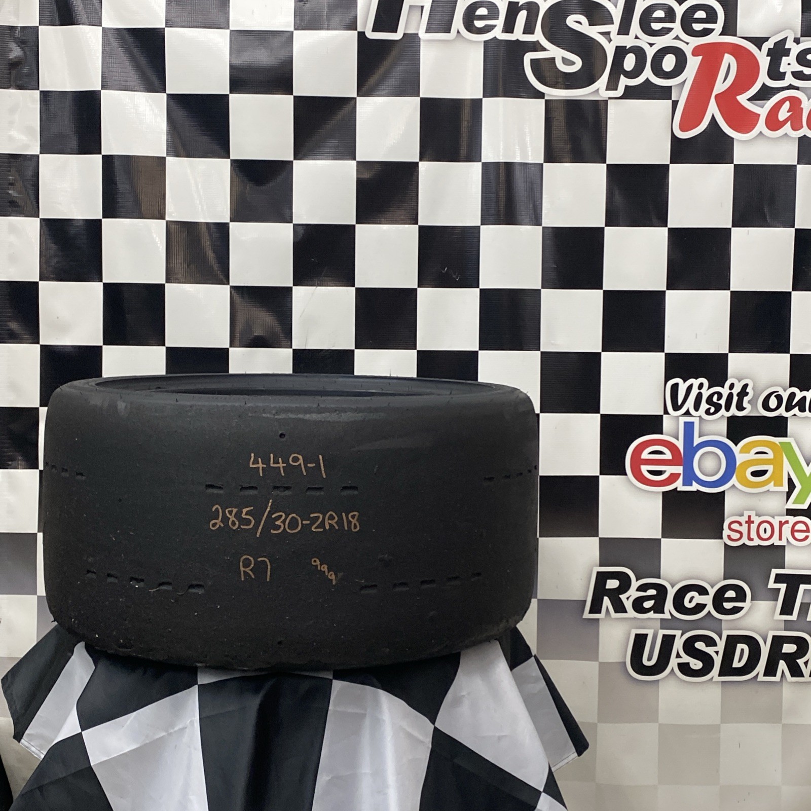 449-1 USDRRT HOOSIER DOT Road Race Tire 285/30-ZR18 R7