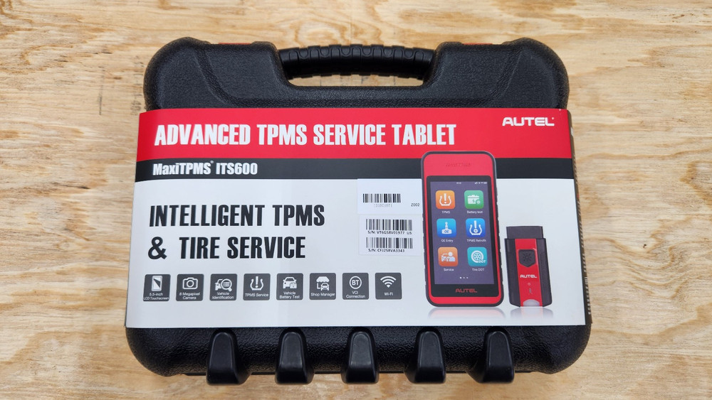 Autel MaxiTPMS ITS600 diagnostic tool with 4 MX-Sensor programmable TPMS sensors