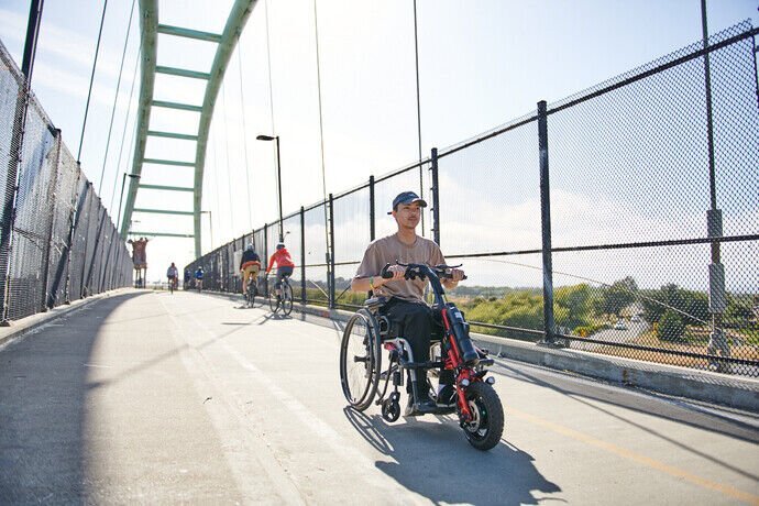 FIREFLY 2.5 handcycle attachment for Wheelchairs, Gray