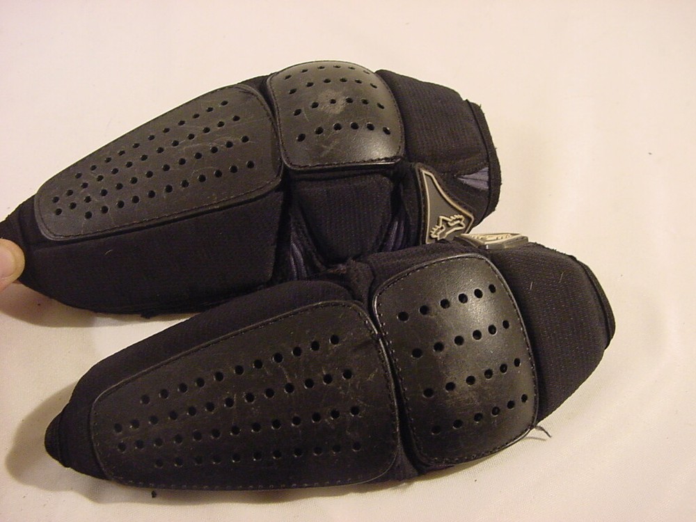 FOX COMP MOTOCROSS GUARDS PADS - KIDS SIZE MEDIUM