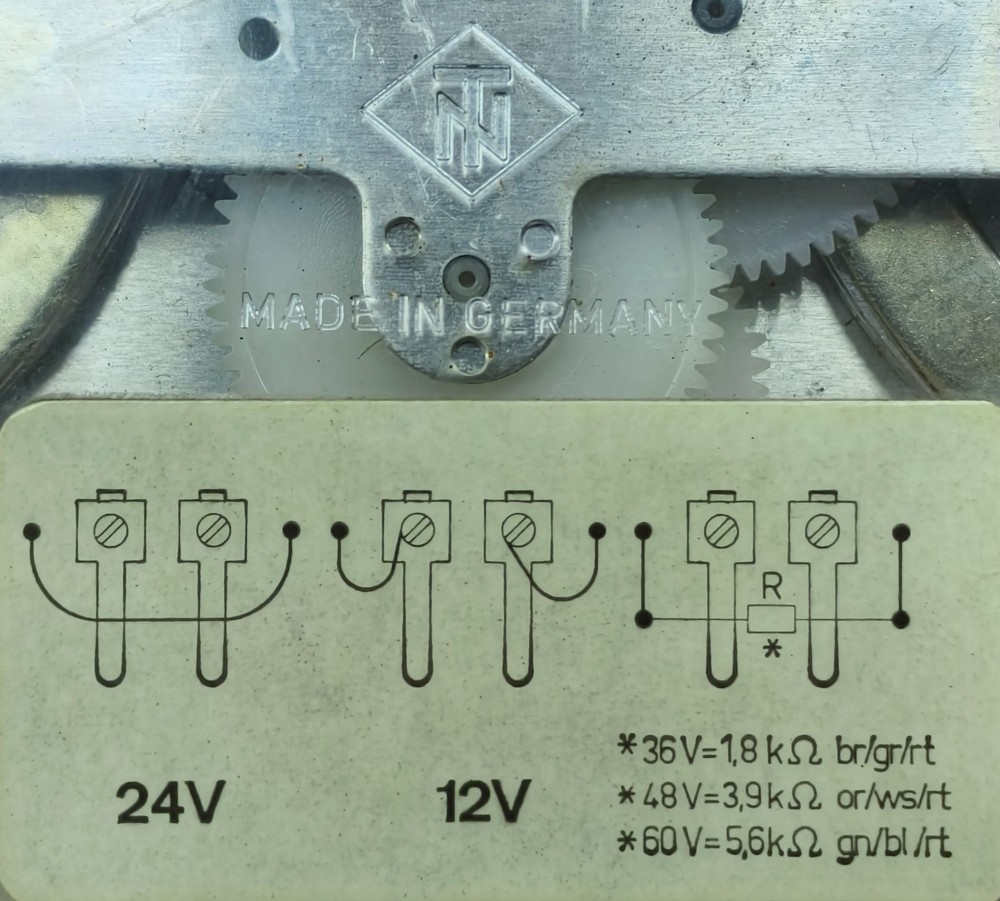 Wempe Ship's Analog Clock Highest Quality Range Chronometerwer Multiuse 12/24VDC