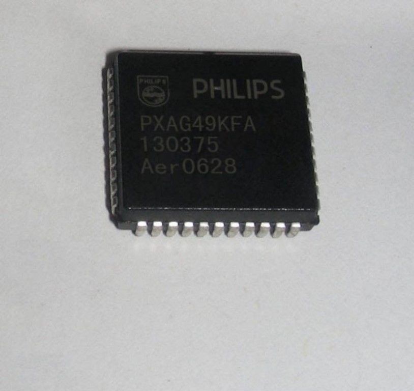 PHILIPS PXAG49KFA PLCC44 XA 16-bit microcontroller family RH