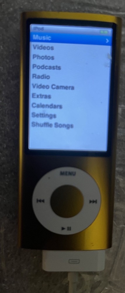 Apple iPod Nano 5th Generation + Nike