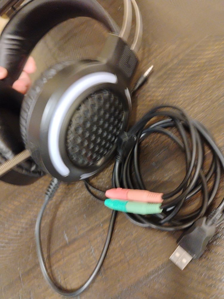 Iconic Black Gaming Headset Wired With Microphone And Y Splitter Adapter Working