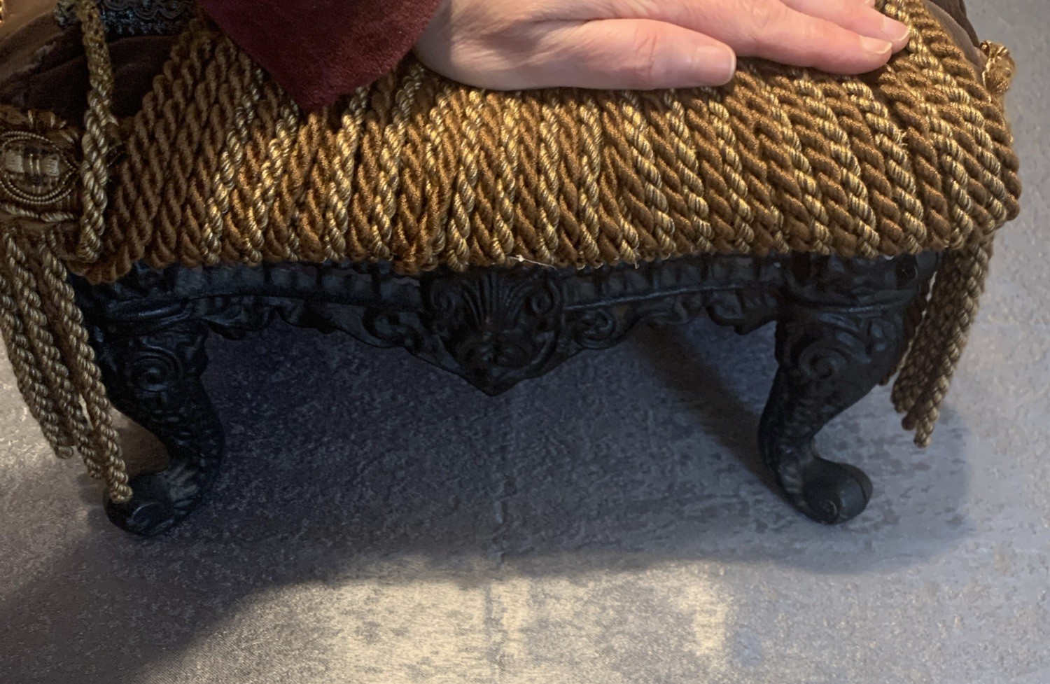 Vtg Cast Iron Ottoman Footstool w/Floral Needlepoint Design & Fringe