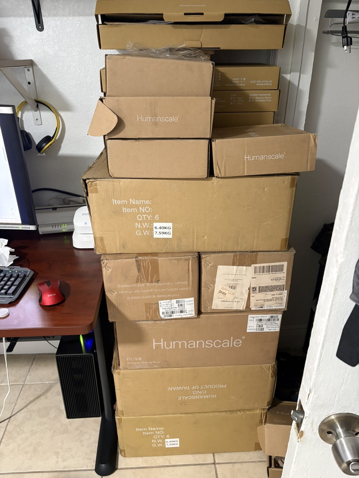 humanscale nova.LED task loght.Arctic white.Desktop tech base dual USB port. New