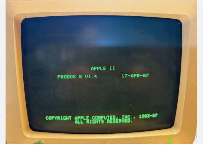 Apple 5.25 Software - MICROZINE NO. 17 by Scholastic PLUS Math Blaster Plus