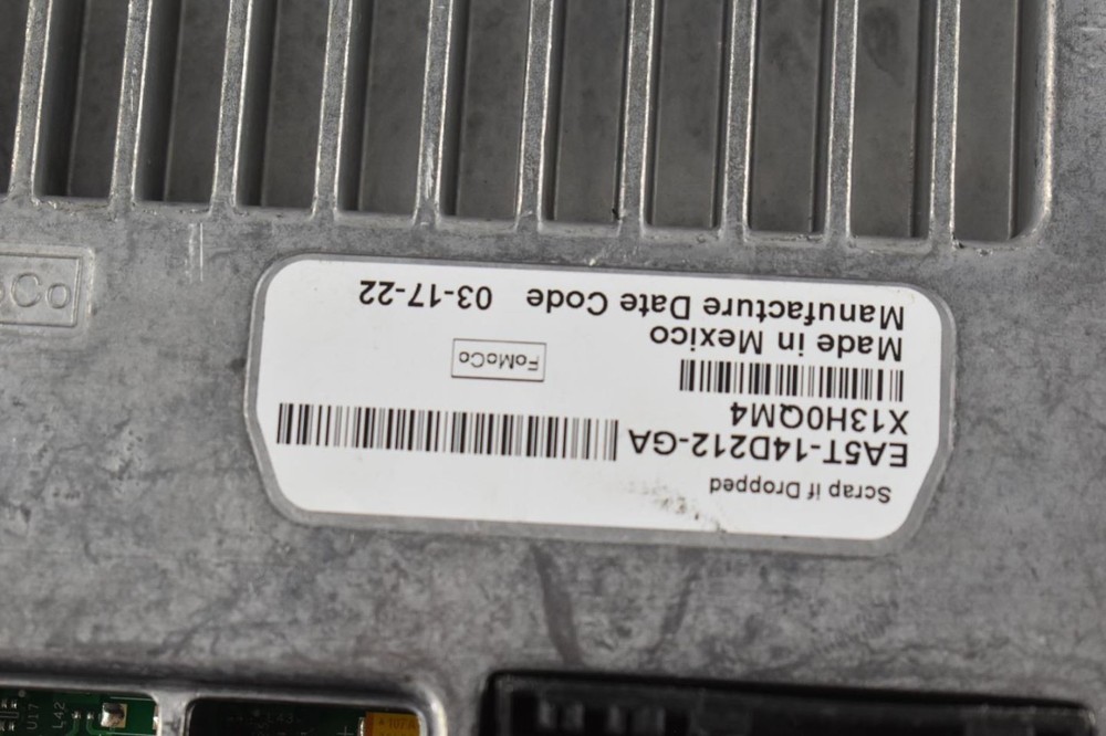 2015 Ford Escape 8 Screen Display OEM Used - Reprogramming Required