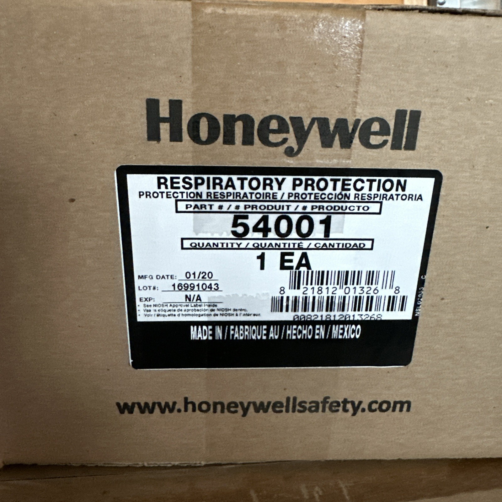 Honeywell 54001 M/L Full Facepiece Respirator Series 5400 New In Box