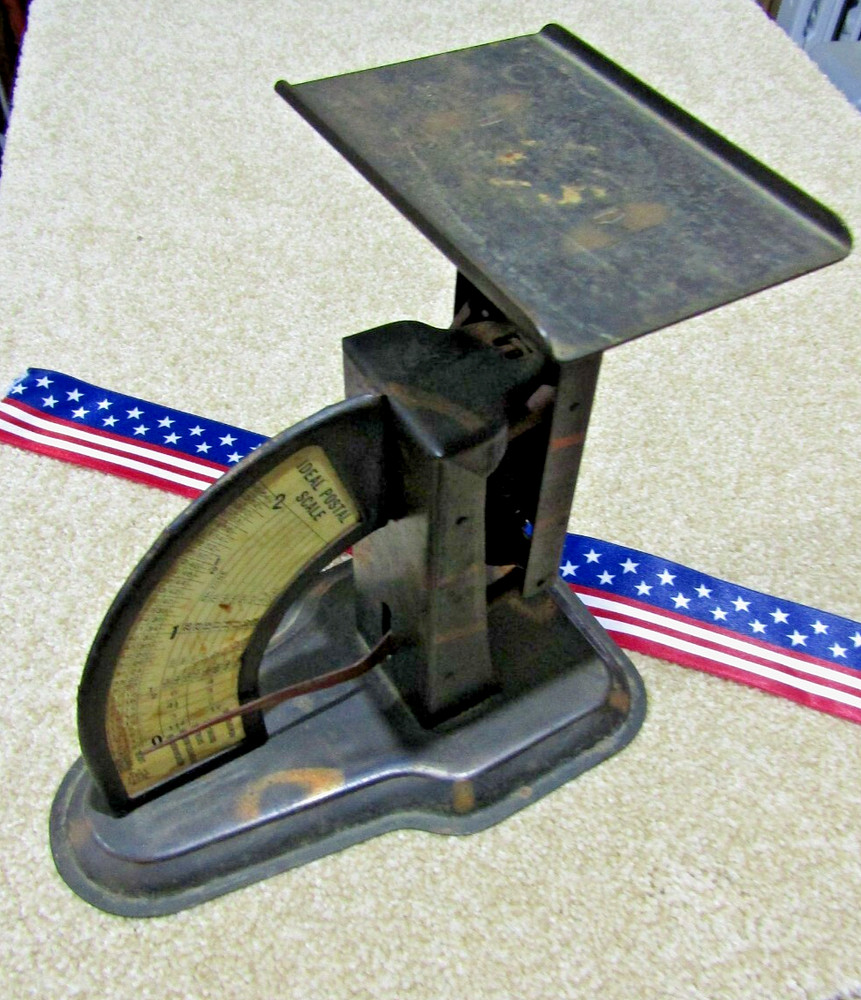 VINTAGE IDEAL POSTAL SCALE