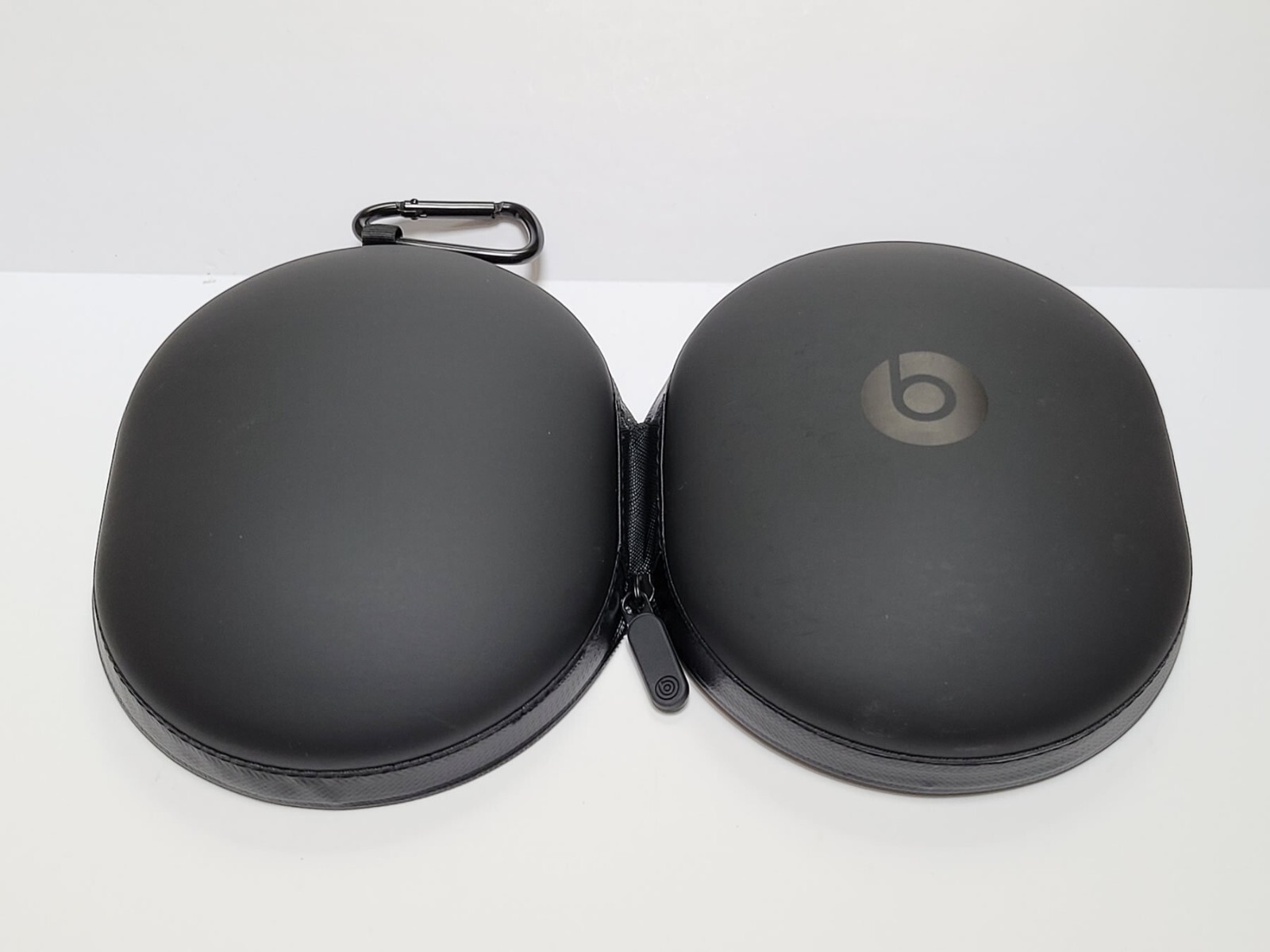 BEATS STUDIO-3 Headphones BLACK Hard Case. Compatible STUDIO Pro/2, SOLO Series