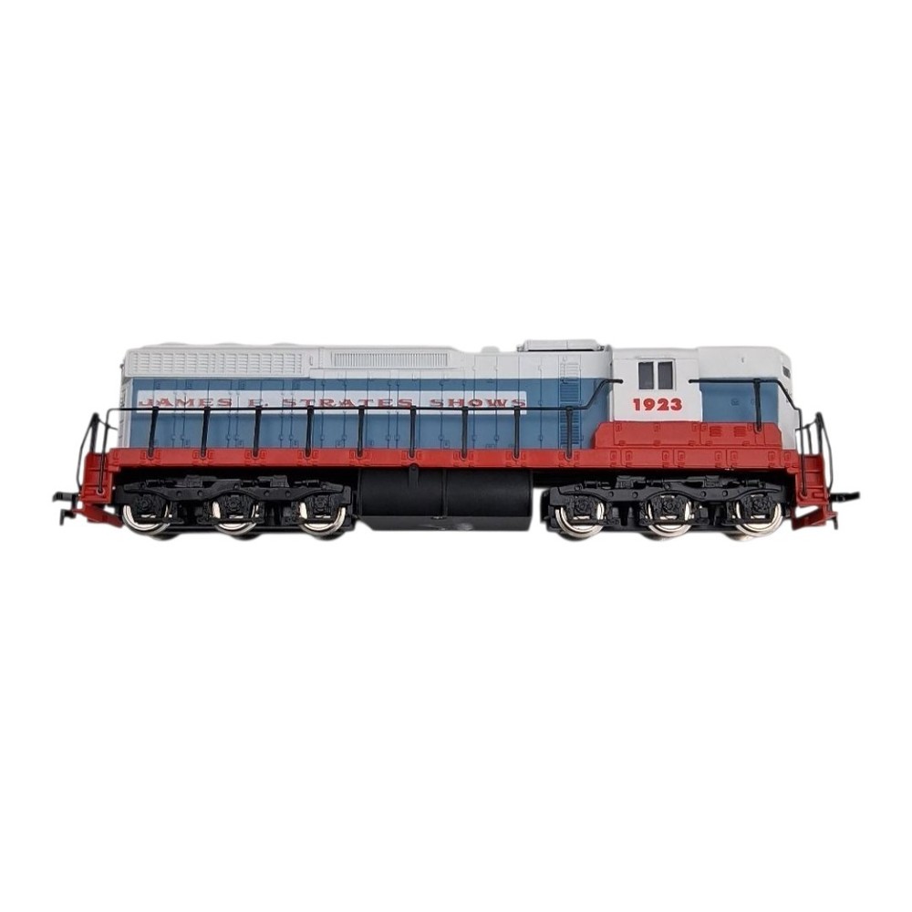 IHC James E Strates Shows HO Scale Train Set Carnival Train Missing Trucks