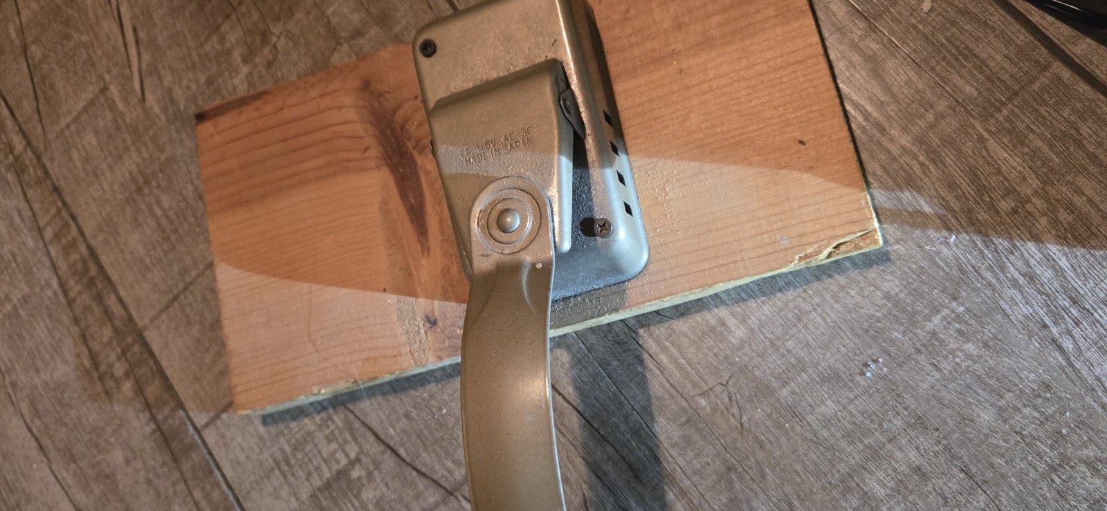 Vintage WHITE Sewing Machine Model 764 with Pedal EXCELLENT SHAPE