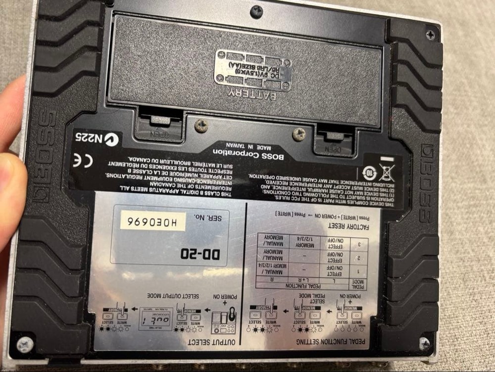 BOSS DD-20 Digital Delay "Giga Delay“