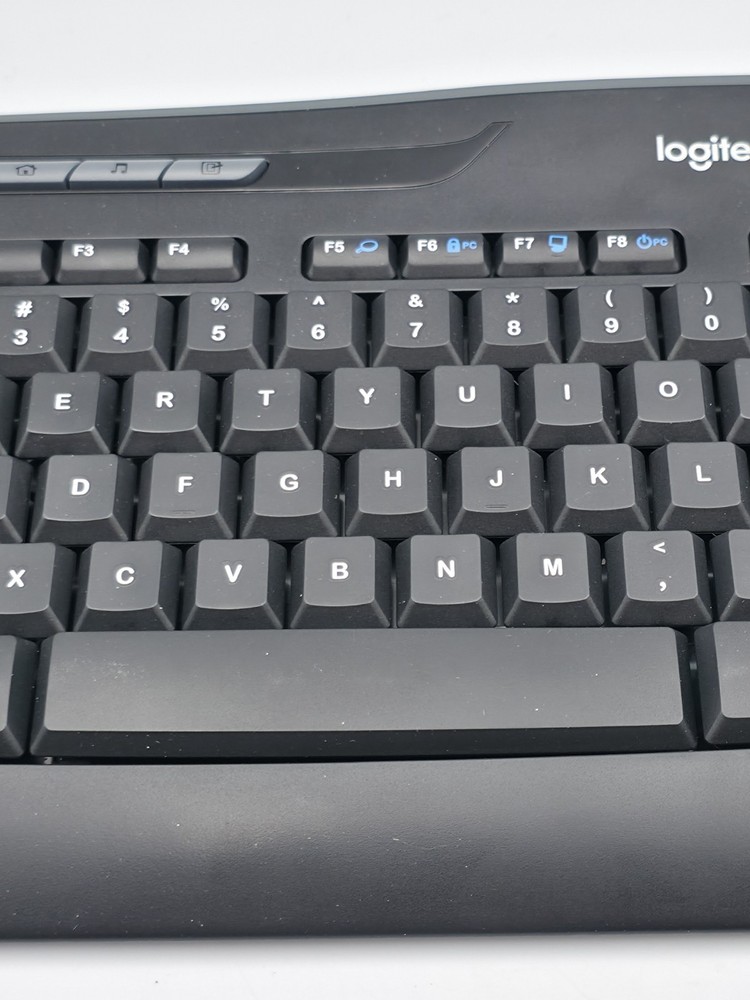 Logitech MK335 Wireless Optical Keyboard and Mouse Combo - Black/Silver