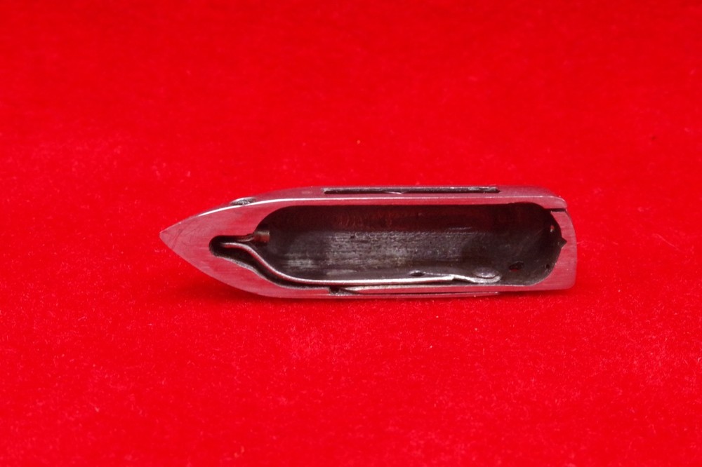 ORIGINAL SINGER 12 K BOAT SHUTTLE & 2 BOBBINS