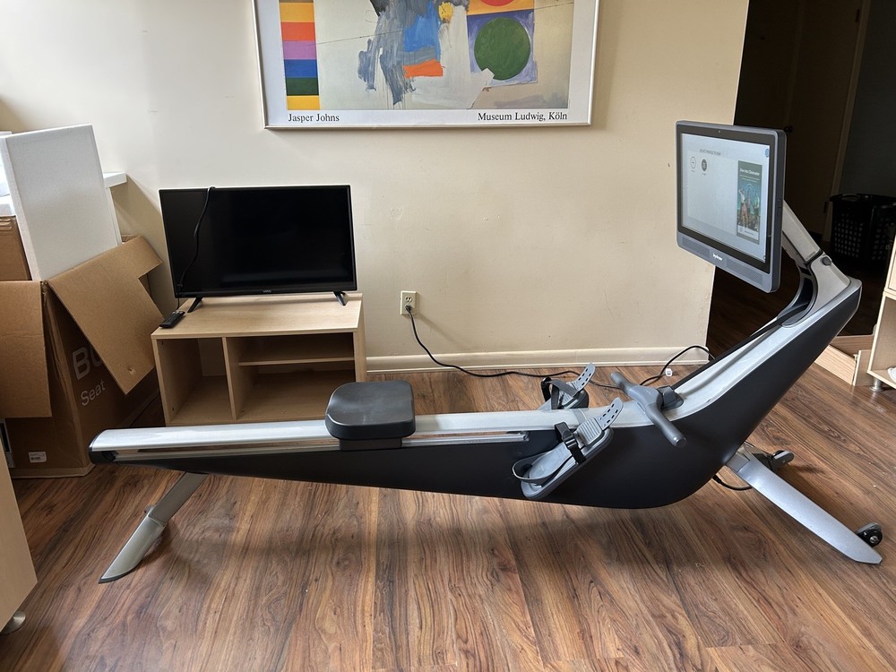 Hydrow Rowing Machine Gently Used Excellent Working Condition