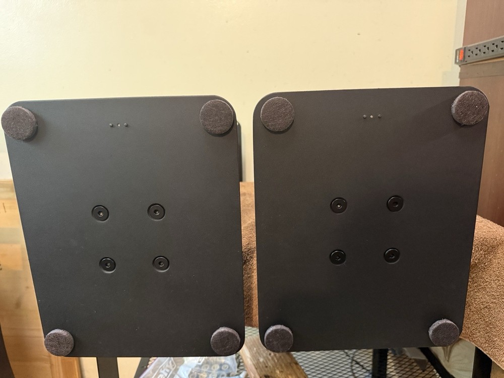 B&W Stav 24 Speaker Stands