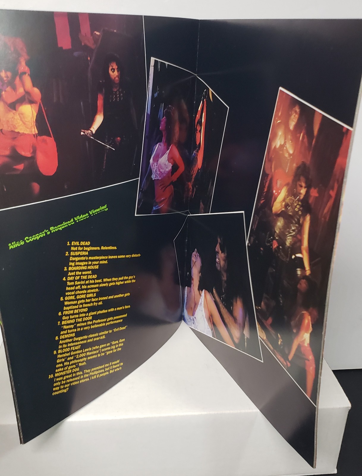 Alice Cooper Vintage 1987 Raise Your Fist and Yell Concert Tour Program Nice!