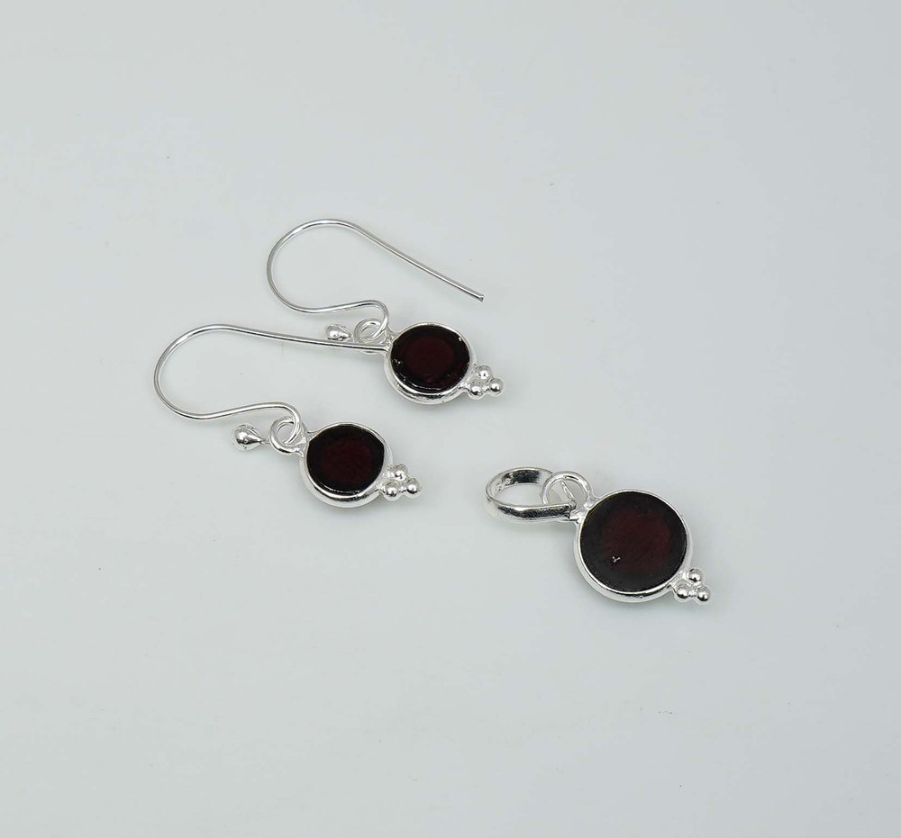 925 Solid Sterling Silver Red Garnet Hook Earring Pendant Set
