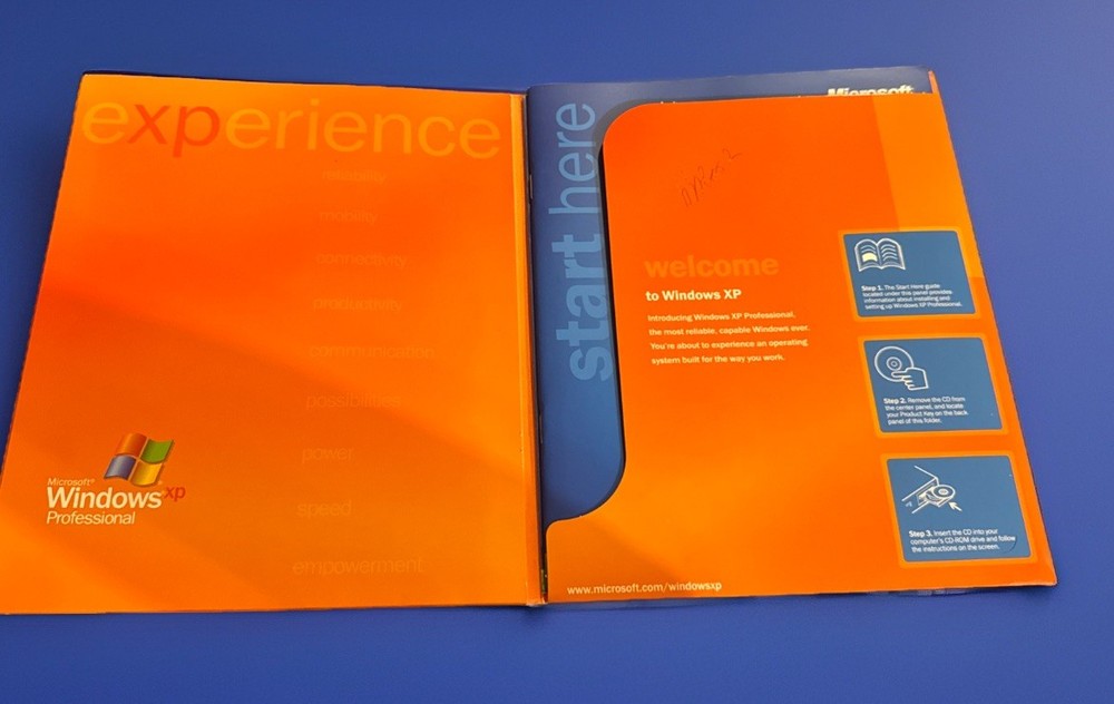 Microsoft Windows XP Professional CD (2002) with License Key